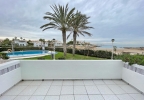 Adosado en venta en primera línea de playa en Cabo Roig, playa de Cala Capitán