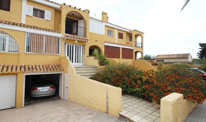 Resale - Semidetached Villa - Orihuela Costa - Cabo Roig