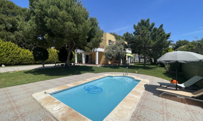 Resale - Villa - Orihuela Costa - Punta Prima