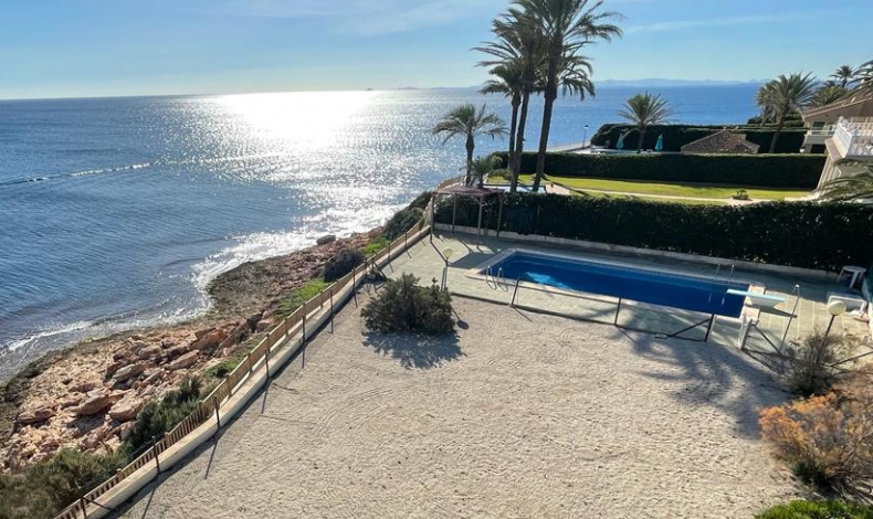 Plot for sale First line of the sea in Cabo Roig
