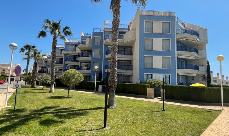 Property with sea views in Punta Glea next to Campoamor and Cabo Roig