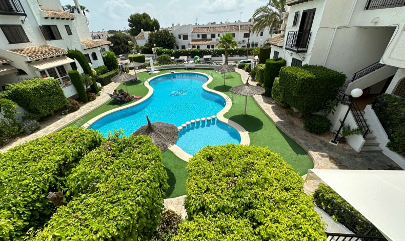 Resale - Bungalow - Orihuela Costa - Cabo Roig