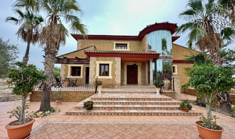 Resale - Villa - Los Montesinos