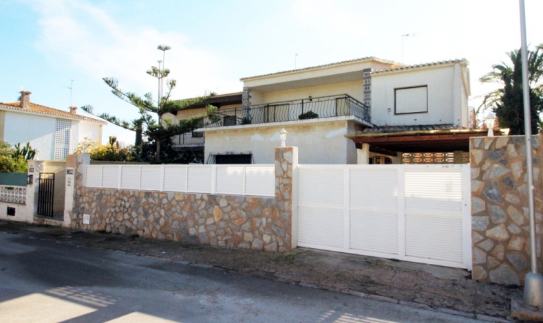 Reventa - Chalet adosado - Orihuela Costa - Campoamor