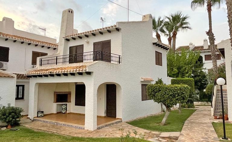 Reventa - Chalet adosado - Orihuela Costa - Cabo Roig