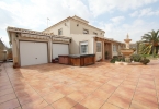 Resale - Villa - Torrevieja